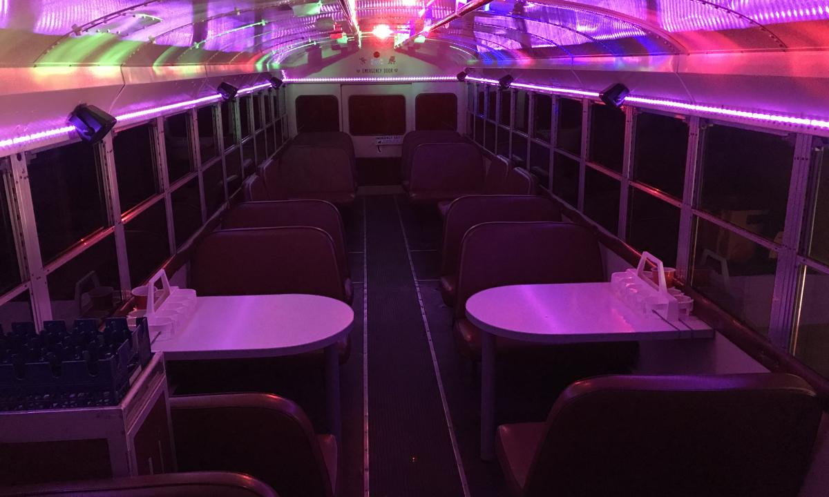Aachen roter Highschool Partybus