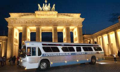Berlin Greyhound Partybus | Party mit Getränkeflatrate