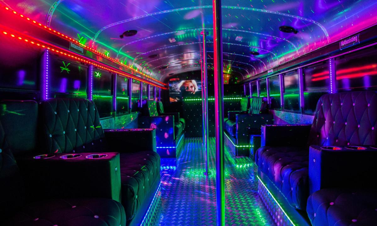 Hannover White Partybus Deluxe