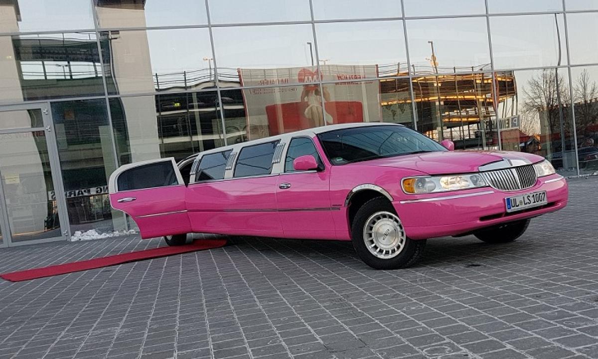 Augsburg Pretty in Pink Stretchlimousine