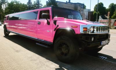 Düsseldorf Pretty in Pink Hummer Limousine