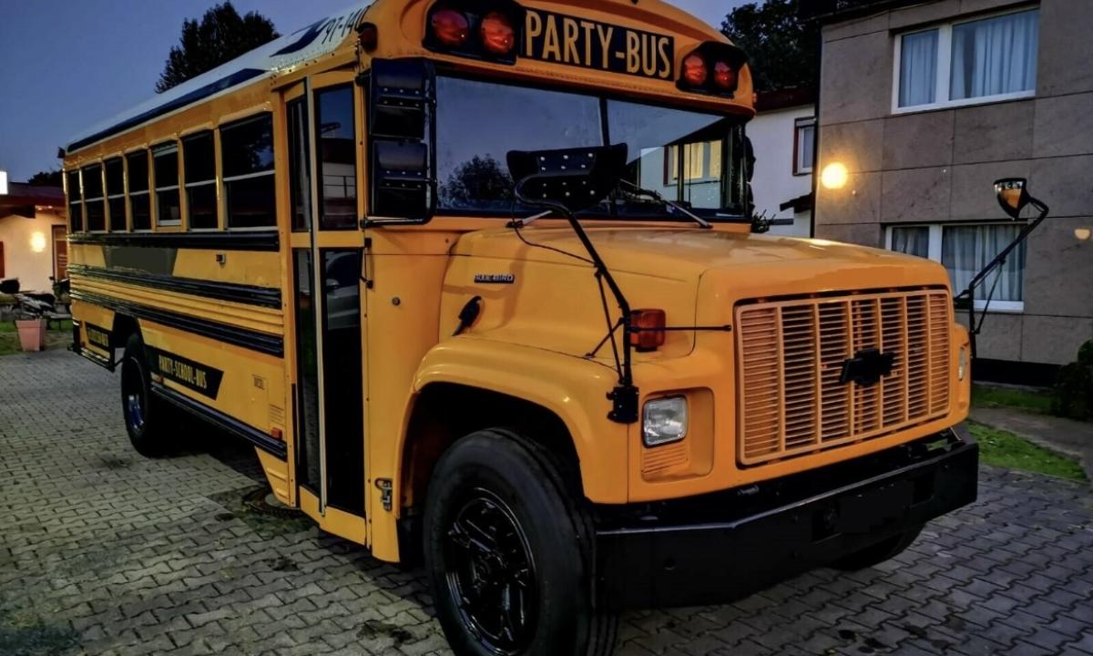 Bonn Highschool Partybus Deluxe