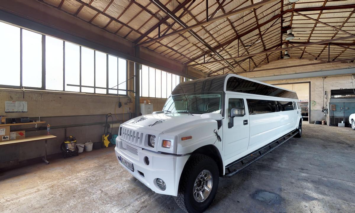 Köln Hummer Deluxe Limousine
