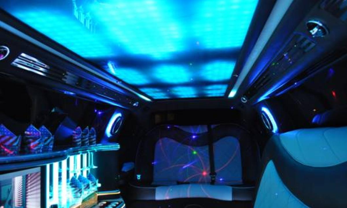 Frankfurt Dodge Charger Limousine